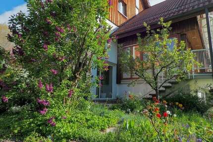 Haus Stuttgart Luginsland - 9.5 Zimmer, 280 m&sup2;, 3.500&euro; | Angebot:27445373