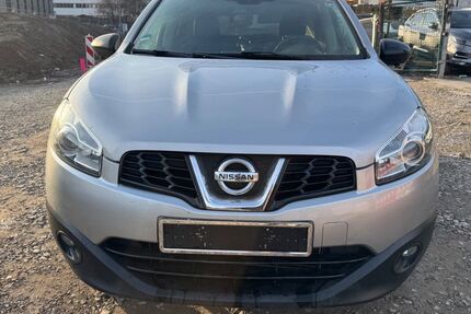 Nissan Qashqai 221.000 km 7.999 &euro; Stuttgart 70376