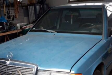 Mercedes-Benz 190 138.000 km 7.500 &euro; Stuttgart 70329