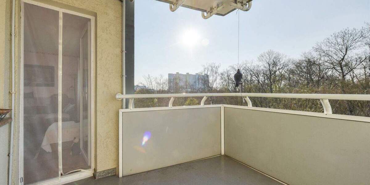Etagenwohnung Stuttgart Mönchfeld - 3 Zimmer, 71 m&sup2;, 240.000&euro; | Angebot:25896205