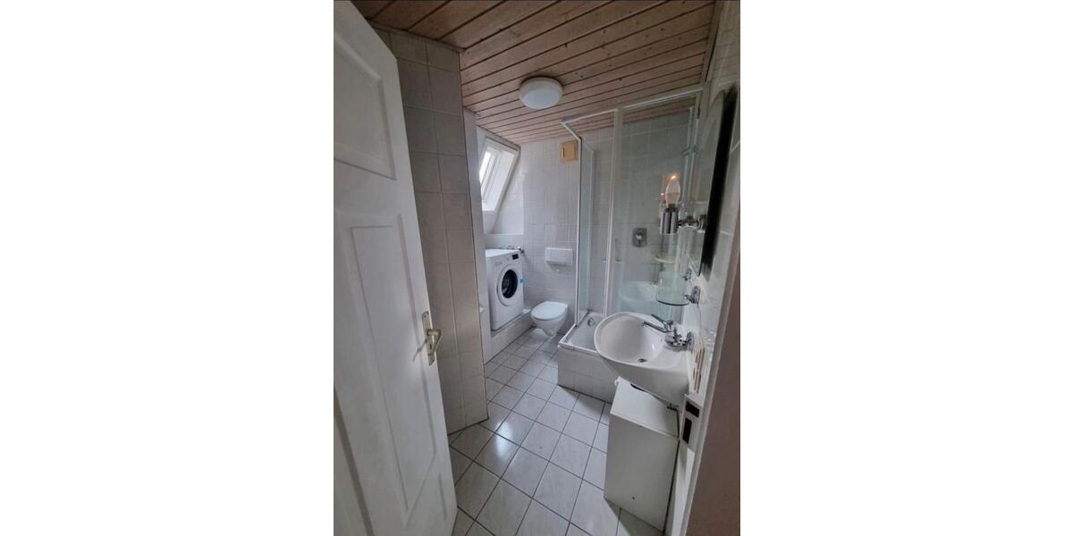 Etagenwohnung Stuttgart Luginsland - 4 Zimmer, 105 m&sup2;, 540&euro; | Angebot:25887864