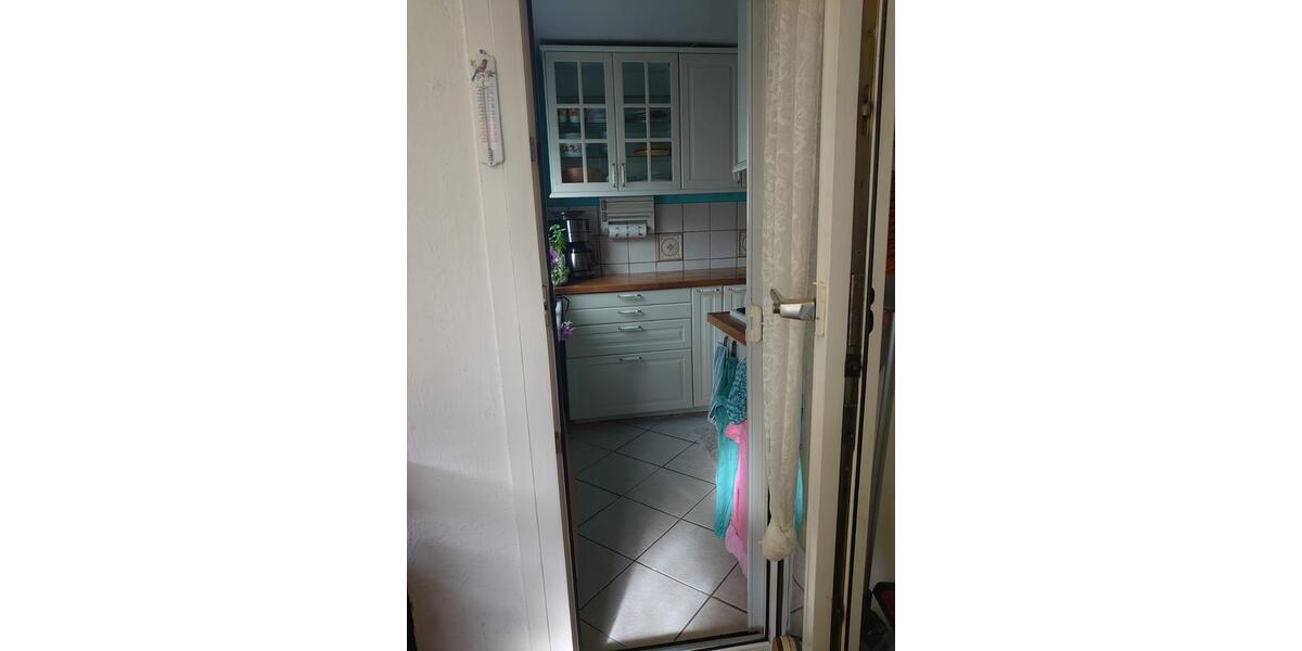 Erdgeschoßwohnung Leonberg - 6 Zimmer, 96 m&sup2;, 299.000&euro; | Angebot:25183448