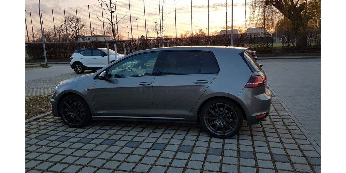 VW Golf 113.000 km 16.900 &euro; Fellbach 70736