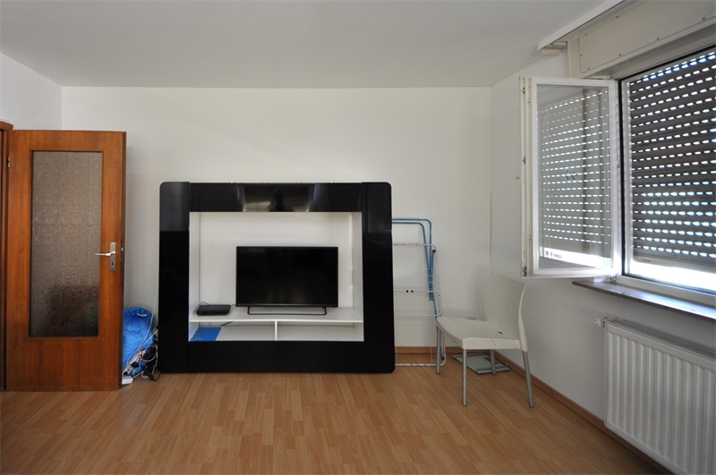 Wohn- und Gewerbeanwesen mit viel Gestaltungspotential in bester Lage - Wohn- & Geschäftshaus Stuttgart Zuffenhausen | Angebot:14404673