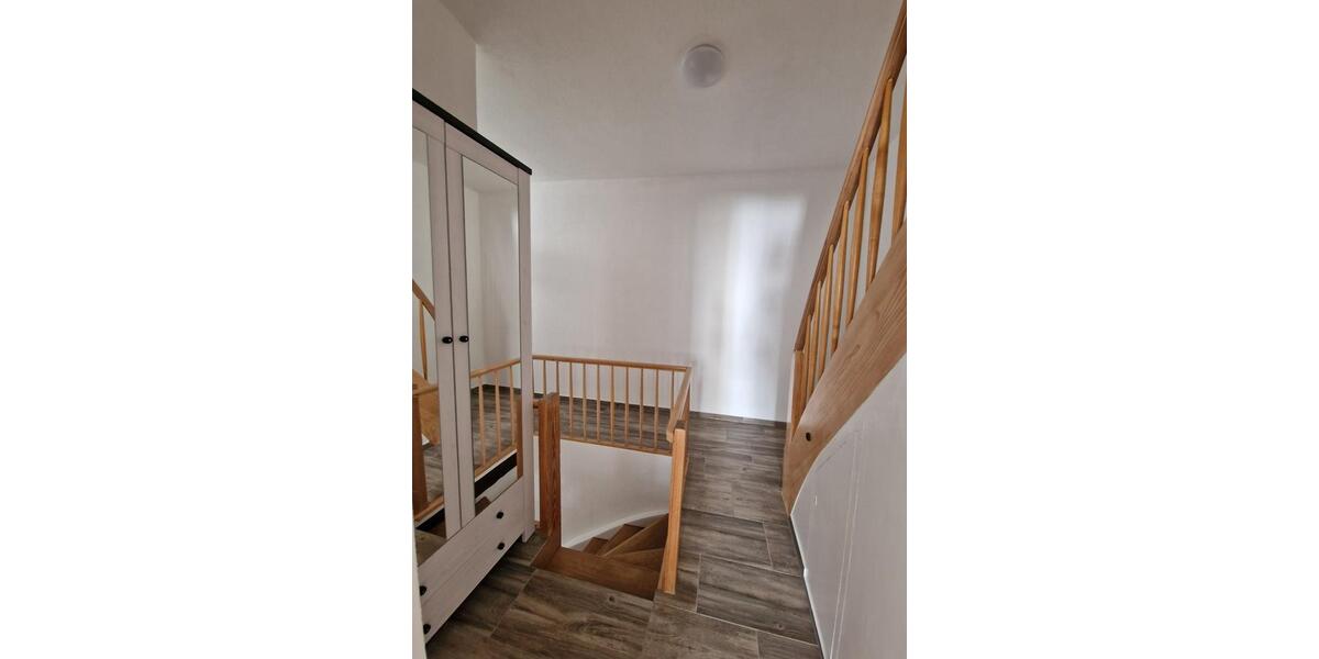 Maisonettenwohnung Stuttgart Luginsland - 3.5 Zimmer, 107 m&sup2;, 1.350&euro; | Angebot:25965671