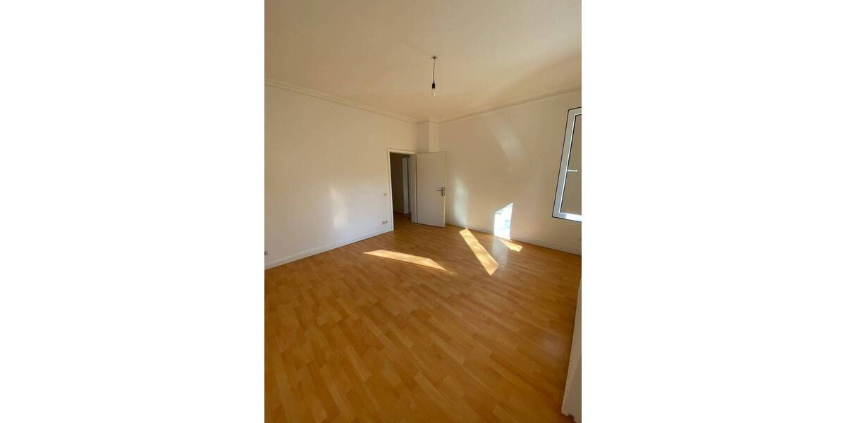 Etagenwohnung Esslingen am Neckar Pliensauvorstadt - 3 Zimmer, 64 m&sup2;, 220.000&euro; | Angebot:26092442