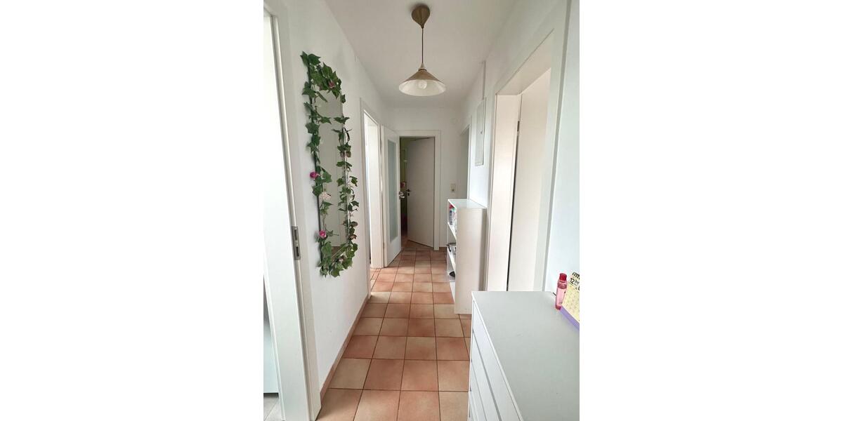 Etagenwohnung Sindelfingen - 6 Zimmer, 144 m&sup2;, 1.855&euro; | Angebot:27612054