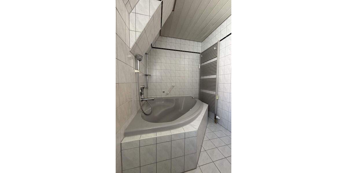 Etagenwohnung Schorndorf - 4 Zimmer, 122 m&sup2;, 449.000&euro; | Angebot:25662731