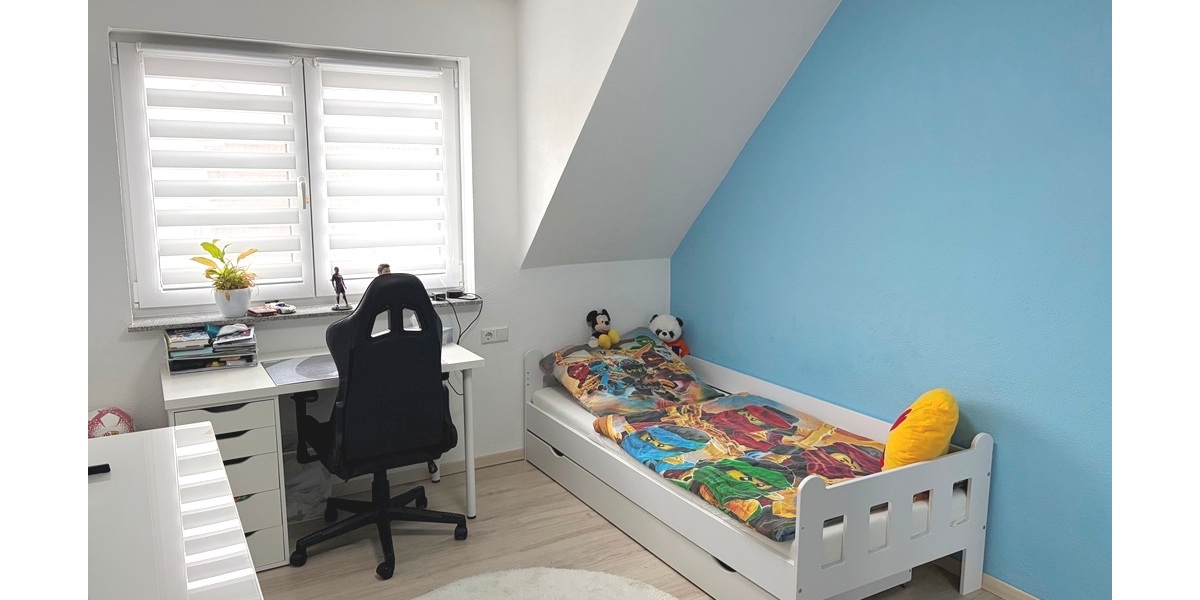 Urbanes Wohnen in Uhingen: Großzügige 4,5-Zi.-OG-ETW in bester Lage - 4.5 Uhingen Uhingen | Angebot:25999635