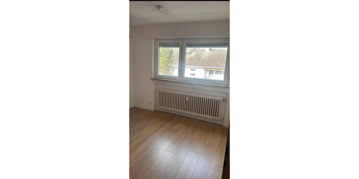Etagenwohnung Waiblingen - 3 Zimmer, 70 m&sup2;, 1.100&euro; | Angebot:25979023