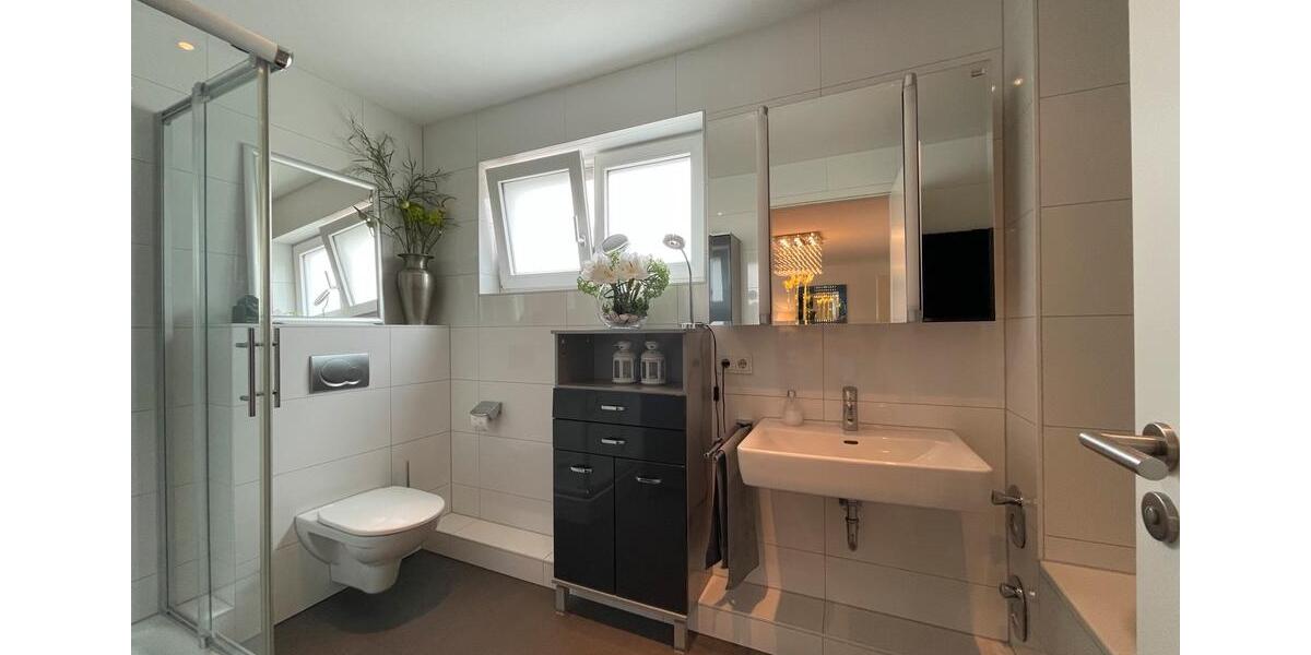 Etagenwohnung Nürtingen - 3.5 Zimmer, 105 m&sup2;, 1.470&euro; | Angebot:24979840