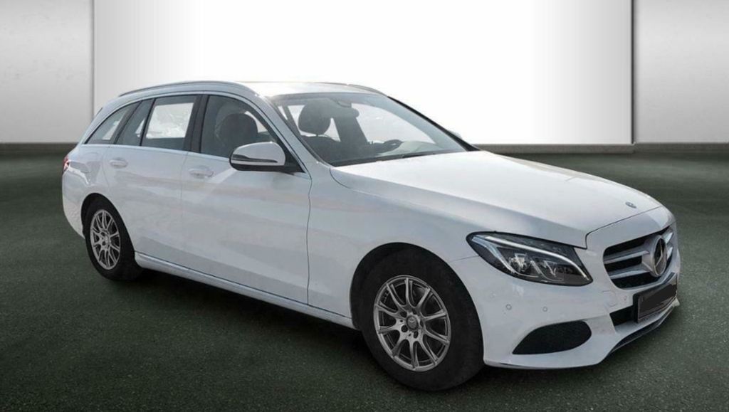 Mercedes-Benz C 220 163.000 km 17.500 &euro; Stuttgart 70499