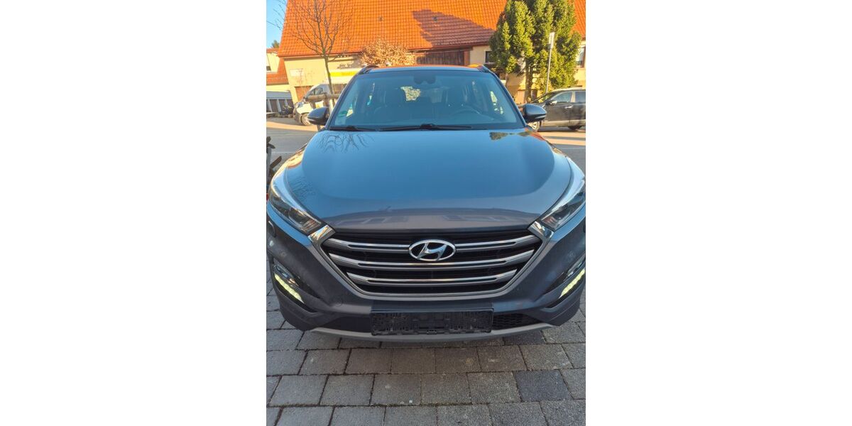 Hyundai TUCSON 179.000 km 14.400 &euro; Baltmannsweiler 73666