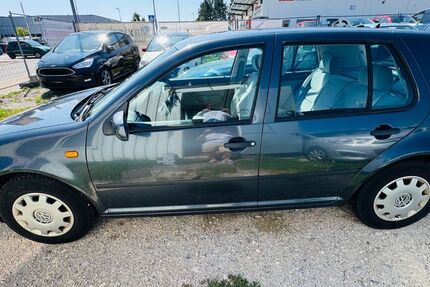 VW Golf 126.000 km 2.488 &euro; Filderstadt 70794