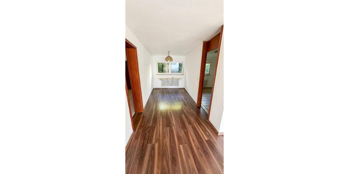 Etagenwohnung Böblingen - 3 Zimmer, 91 m&sup2;, 1.200&euro; | Angebot:26676210