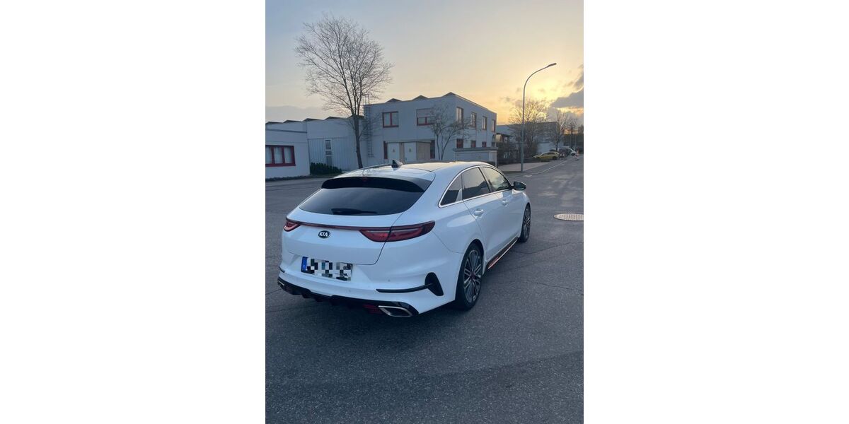 Kia pro ceed / ProCeed 122.500 km 17.900 &euro; Renningen 71272