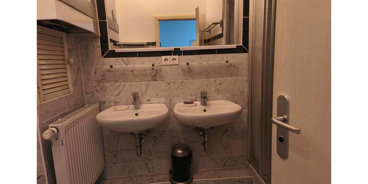 Hochparterre Stuttgart Stuttgart-Süd - 2 Zimmer, 42 m&sup2;, 290.000&euro; | Angebot:25656151