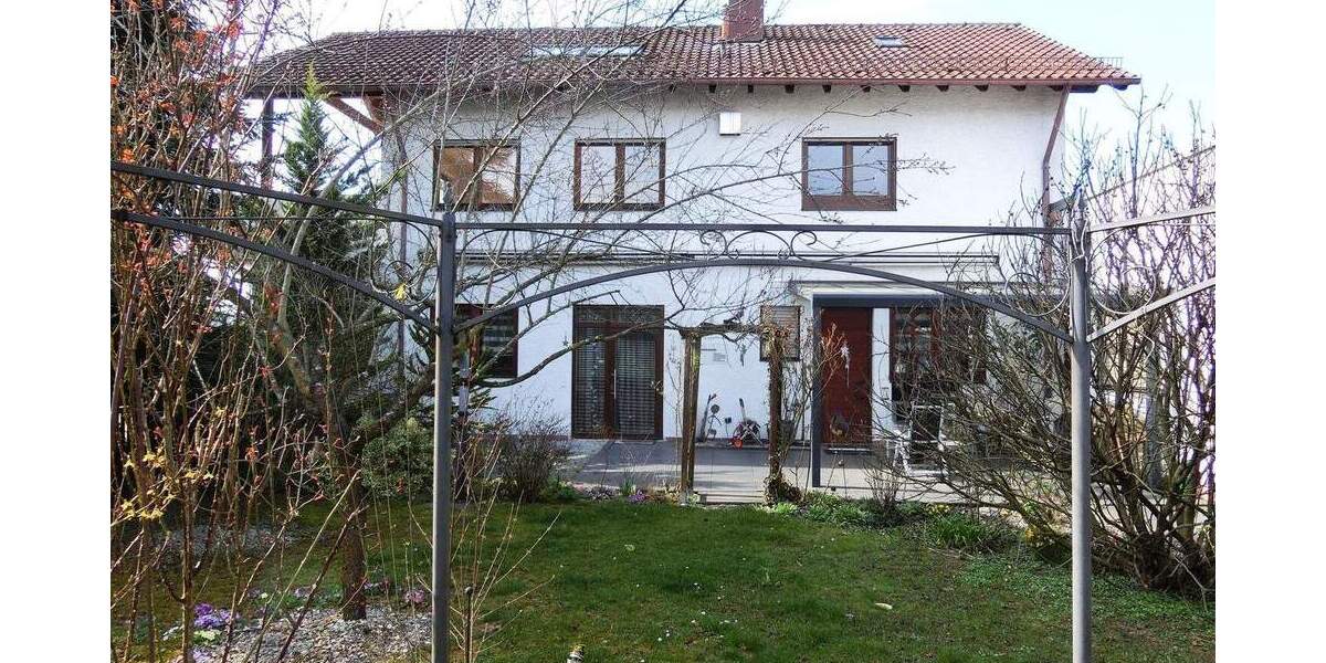 Einfamilienhaus Göppingen Jebenhausen - 6 Zimmer, 200 m&sup2;, 599.000&euro; | Angebot:25781198