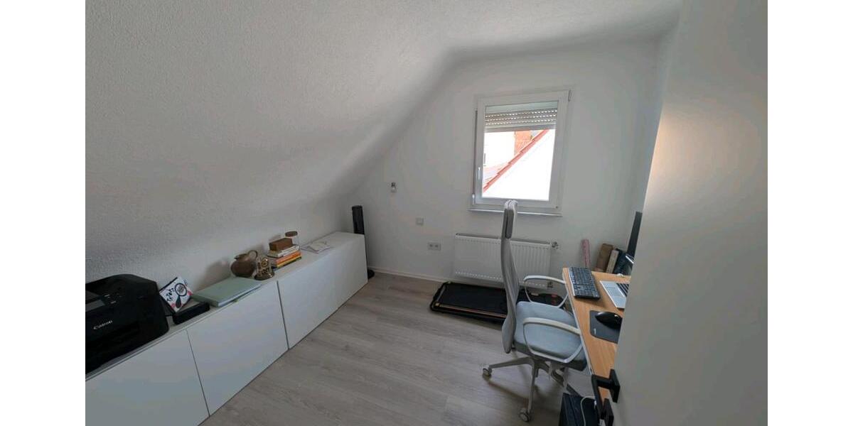 Etagenwohnung Stuttgart Vaihingen - 5 Zimmer, 96 m&sup2;, 1.550&euro; | Angebot:26652368