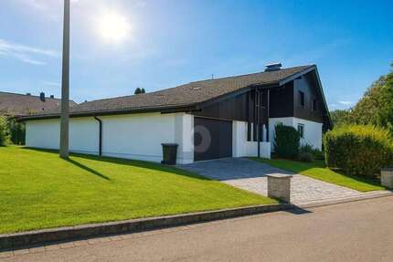 Haus Großerlach - 7 Zimmer, 374 m&sup2;, 490.000&euro; | Angebot:27102297