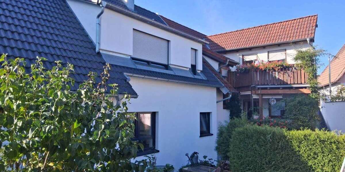 Einfamilienhaus Böblingen - 5 Zimmer, 150 m&sup2;, 2.250&euro; | Angebot:27709200