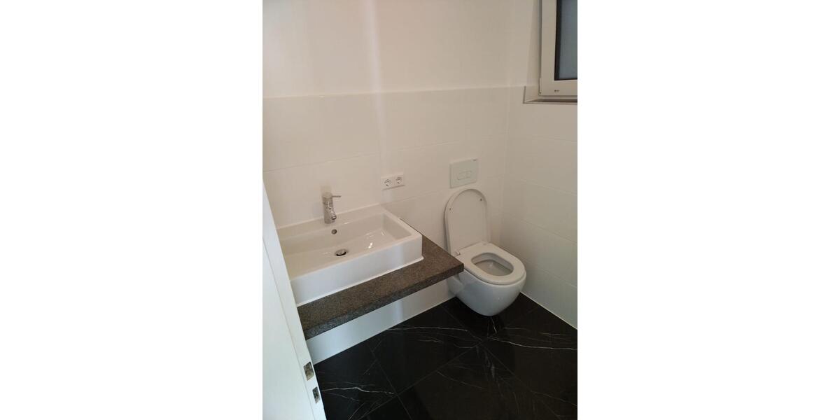 Etagenwohnung Uhingen - 2 Zimmer, 80 m&sup2;, 980&euro; | Angebot:27553307