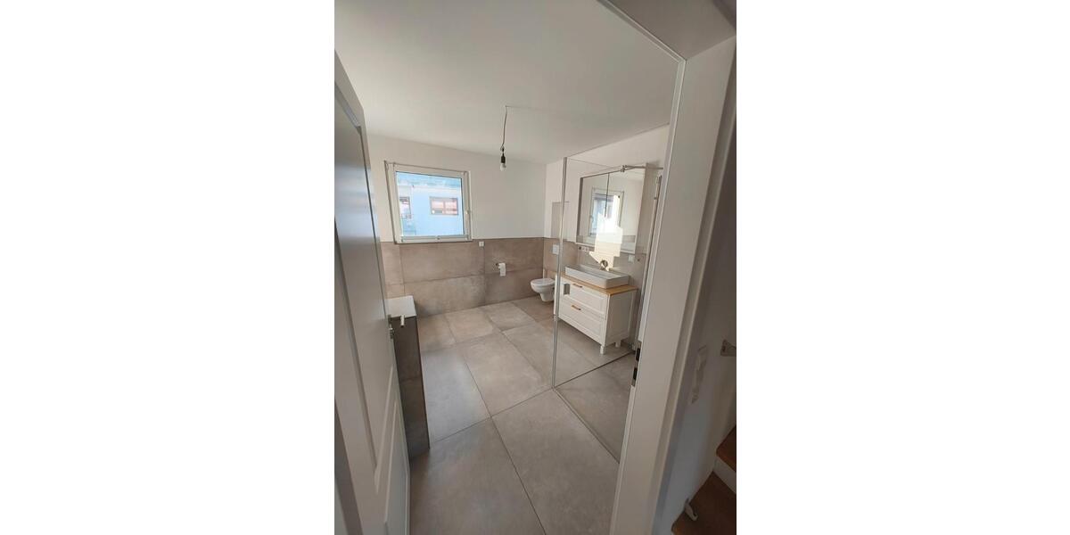 Doppelhaushälfte Schorndorf - 7.5 Zimmer, 182 m&sup2;, 2.550&euro; | Angebot:26463065