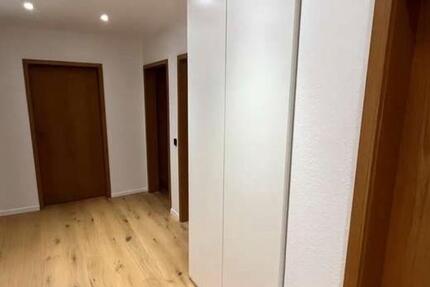 Wohnung Markgröningen - 4.5 Zimmer, 92 m&sup2;, 389.000&euro; | Angebot:26704117