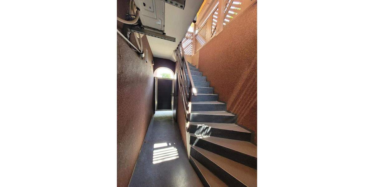 Mehrfamilienhaus, Wohnhaus Ostfildern Scharnhausen - 7 Zimmer, 258 m&sup2;, 990.000&euro; | Angebot:25724178