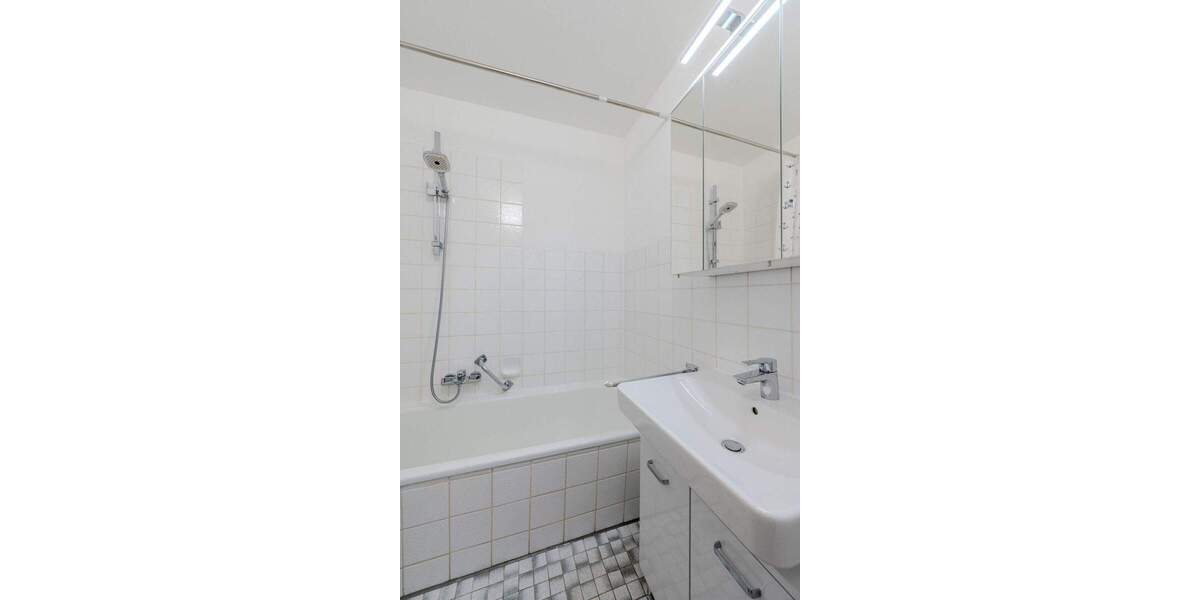 Etagenwohnung Asperg - 2 Zimmer, 48 m&sup2;, 239.000&euro; | Angebot:25746221