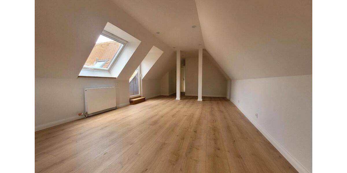 Dachgeschoßwohnung Winterbach - 4 Zimmer, 142 m&sup2;, 1.500&euro; | Angebot:25963187