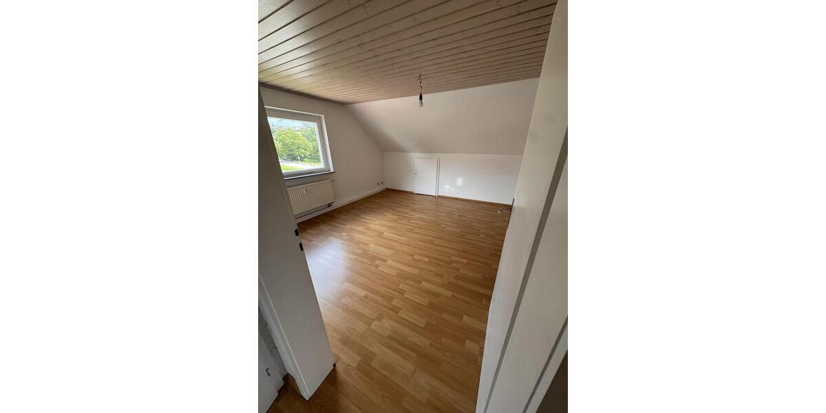 Dachgeschoßwohnung Burgstetten - 4 Zimmer, 65 m&sup2;, 520&euro; | Angebot:26663166