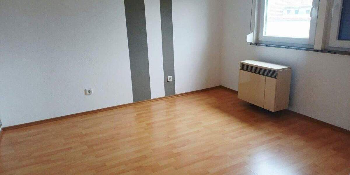 Doppelhaushälfte Stuttgart Weilimdorf - 8 Zimmer, 177 m&sup2;, 598.000&euro; | Angebot:25724263
