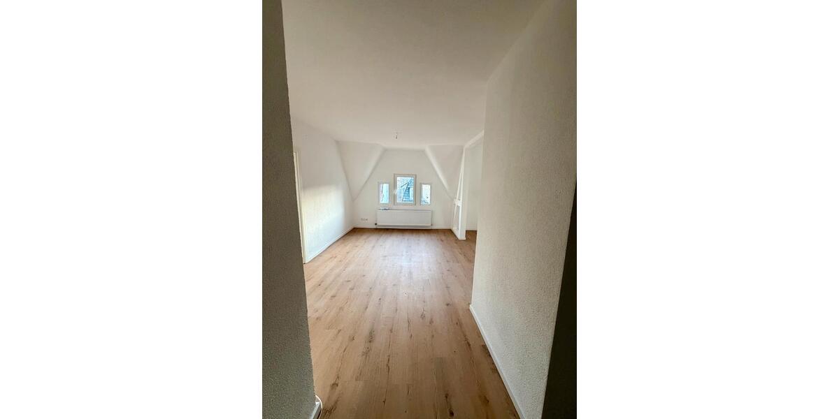 Dachgeschoßwohnung Stuttgart Stuttgart-Ost - 3 Zimmer, 60 m&sup2;, 1.000&euro; | Angebot:26531640