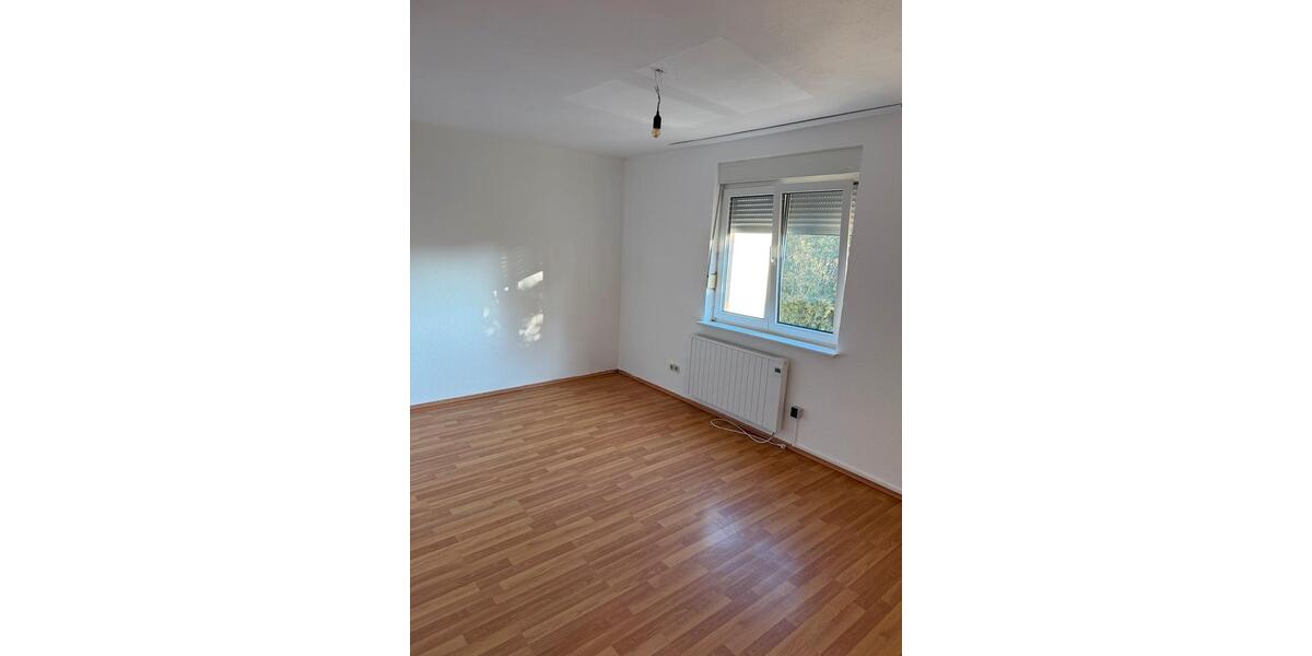Etagenwohnung Renningen - 3 Zimmer, 75 m&sup2;, 1.200&euro; | Angebot:27605975