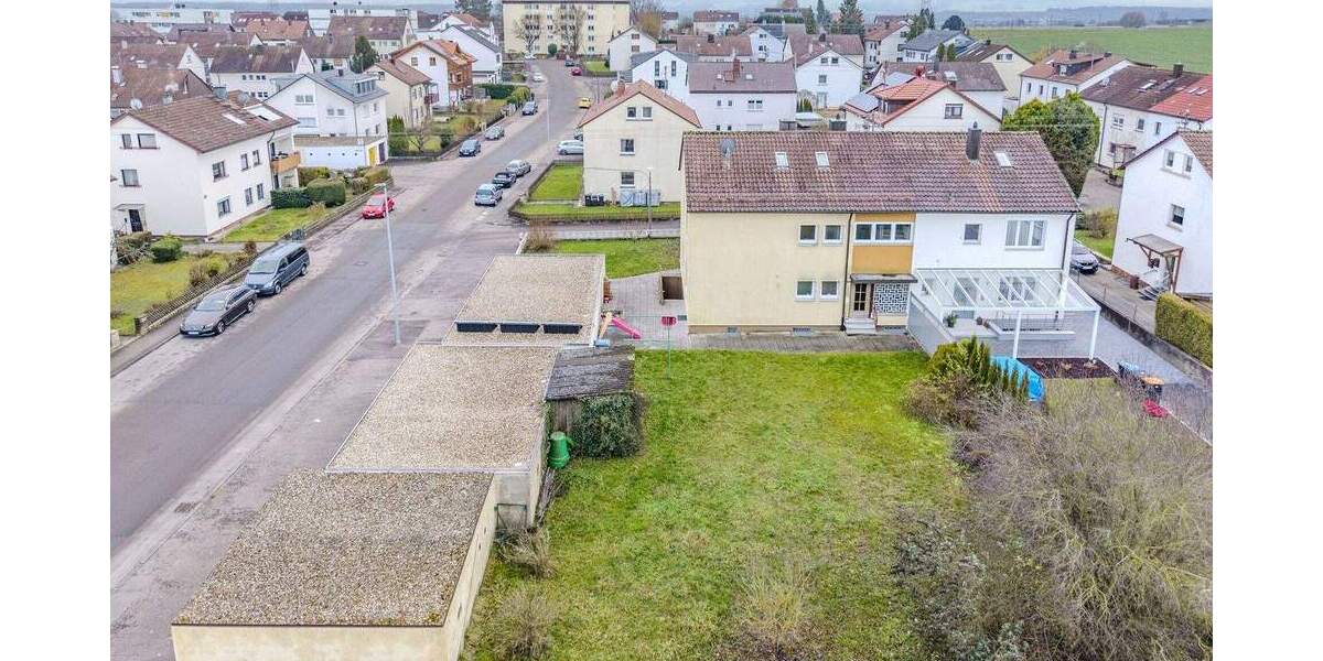 Mehrfamilienhaus, Wohnhaus Sindelfingen / Maichingen Maichingen - 8 Zimmer, 145 m&sup2;, 695.000&euro; | Angebot:25746135