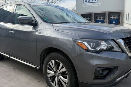 Nissan Pathfinder 97.287 km 7.999 &euro; Fellbach 70736