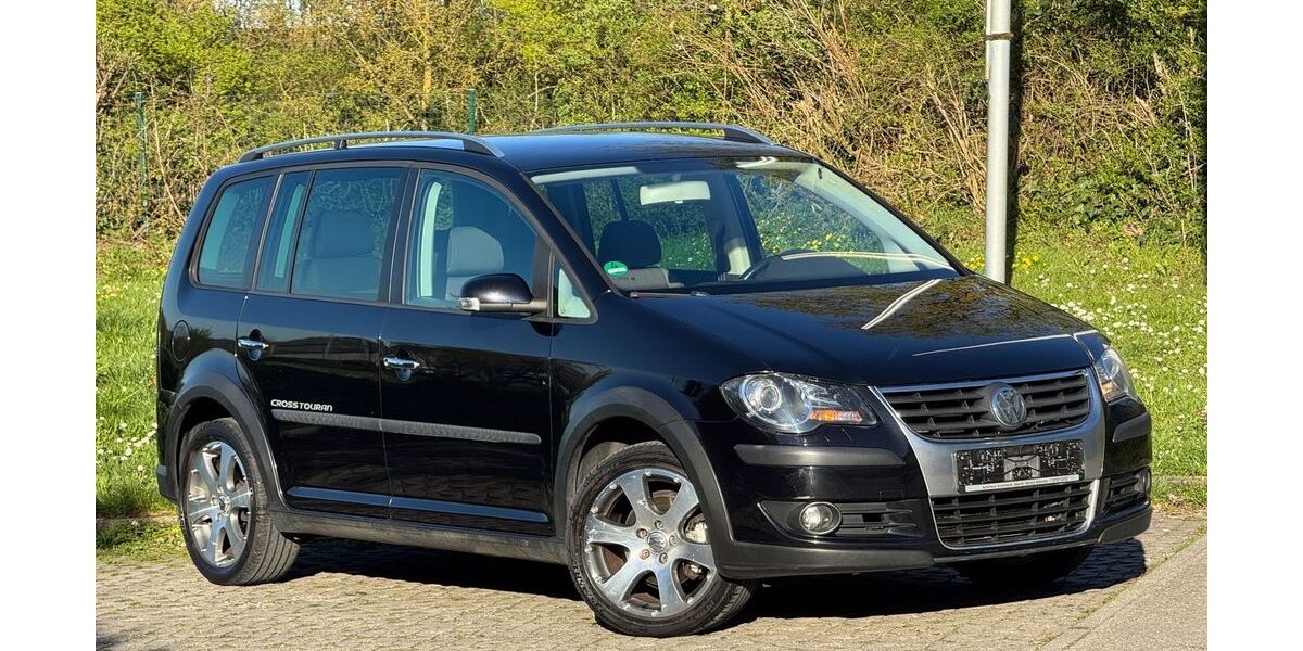 VW Touran 175.000 km 5.500 &euro; Stuttgart 70437