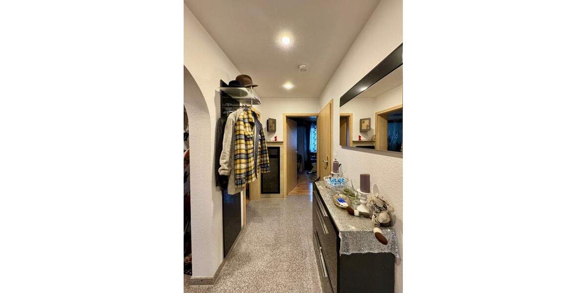 Mehrfamilienhaus, Wohnhaus Remseck am Neckar / Aldingen am Neckar Aldingen - 9 Zimmer, 225 m&sup2;, 778.000&euro; | Angebot:25695921