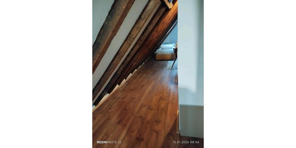 Dachgeschoßwohnung Stuttgart Feuerbach - 2 Zimmer, 88 m&sup2;, 1.100&euro; | Angebot:26488470