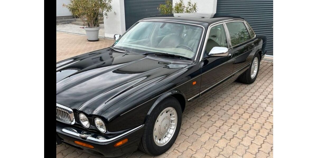 Jaguar Daimler 59.400 km 29.500 &euro; Stuttgart 70327