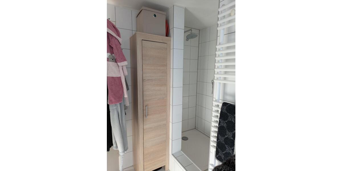 Dachgeschoßwohnung Stuttgart Luginsland - 4.5 Zimmer, 129 m&sup2;, 1.800&euro; | Angebot:25539472