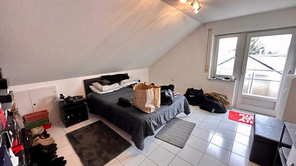 Etagenwohnung Böblingen - 3 Zimmer, 95 m&sup2;, 2.100&euro; | Angebot:25737012