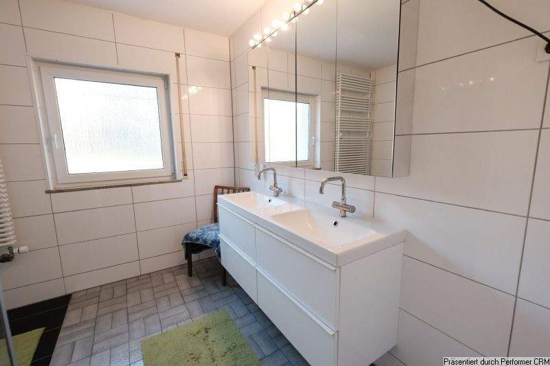 Mehrfamilienhaus, Wohnhaus Remseck Hochberg - 5 Zimmer, 203 m&sup2;, 780.000&euro; | Angebot:25768972