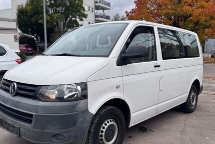 VW T5 Transporter 172.876 km 9.399 &euro; Korntal-Münchingen 70825