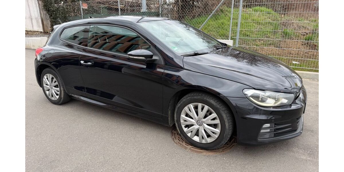 VW Scirocco 216.000 km 8.999 &euro; Ditzingen 71254
