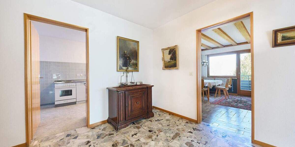 Mehrfamilienhaus, Wohnhaus Stuttgart Vaihingen - 9 Zimmer, 305 m&sup2;, 1.350.000&euro; | Angebot:25749380