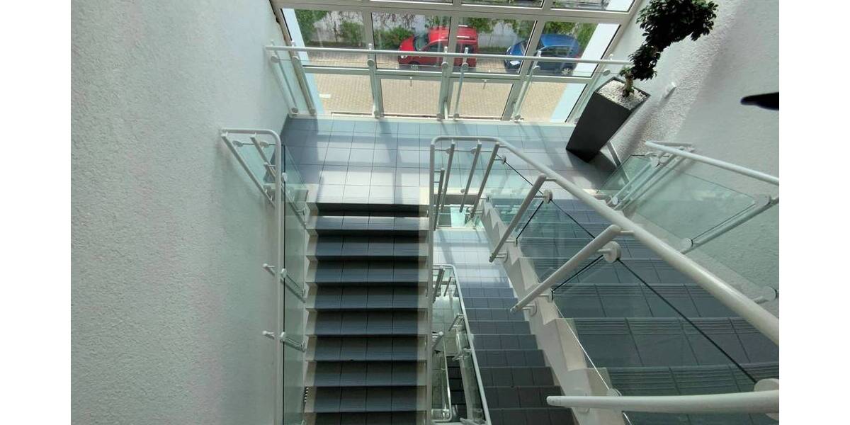 Gewerbeobjekt Sindelfingen Mitte - 6 Zimmer, 2.400&euro; | Angebot:25780763