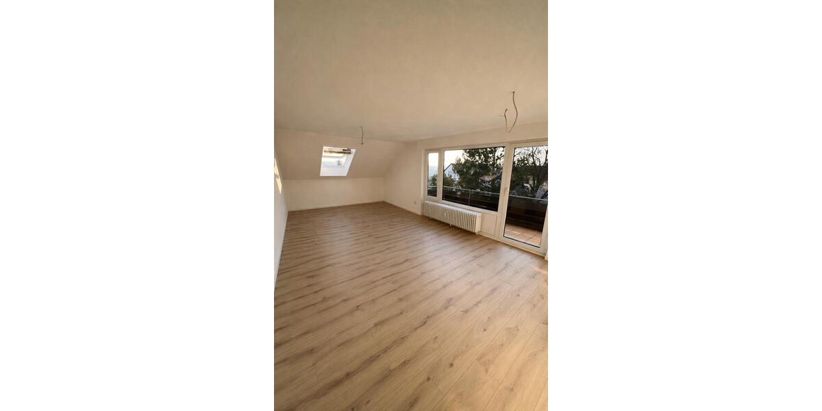 Dachgeschoßwohnung Leonberg - 2 Zimmer, 58 m&sup2;, 880&euro; | Angebot:25893568