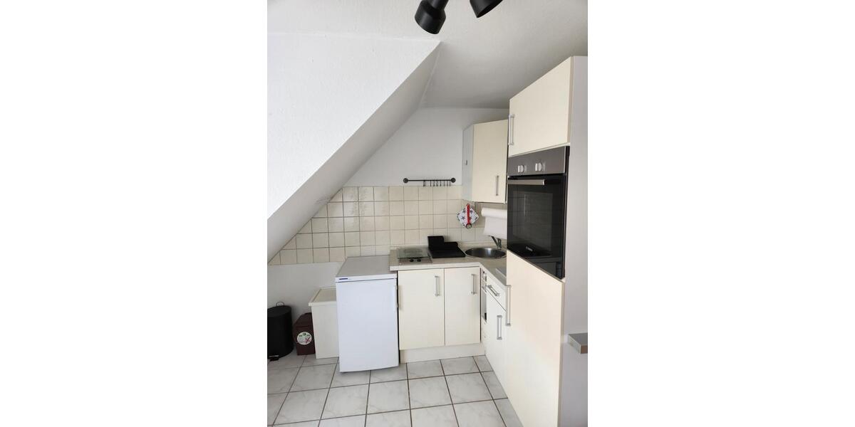 Dachgeschoßwohnung Stuttgart Neuwirtshaus - 1.5 Zimmer, 38 m&sup2;, 745&euro; | Angebot:25355160